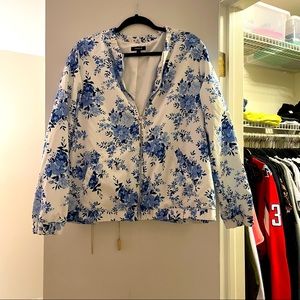 TORRID 🦋 | white & blue floral nylon bomber jacket